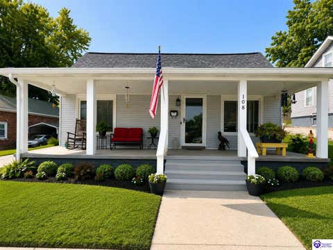 Photo of 108 W Forest Avenue, Hodgenville, KY 42748 (MLS # HK2603426)