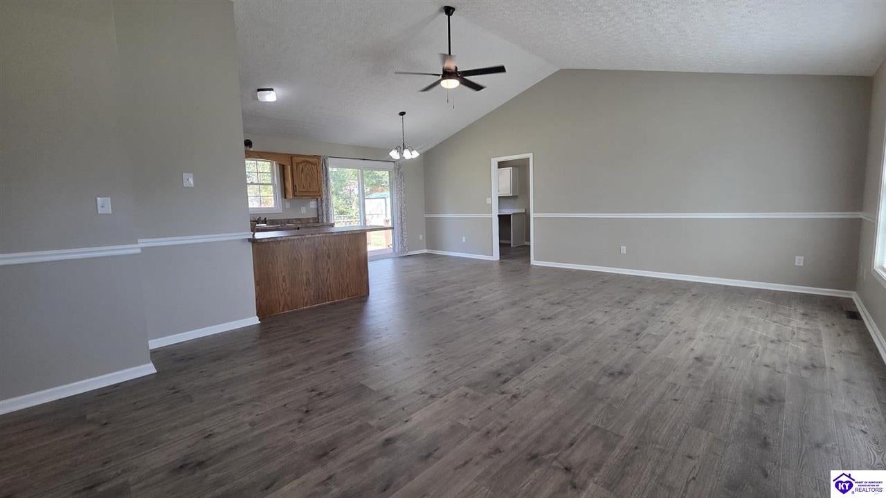 475 Meadow View Lane