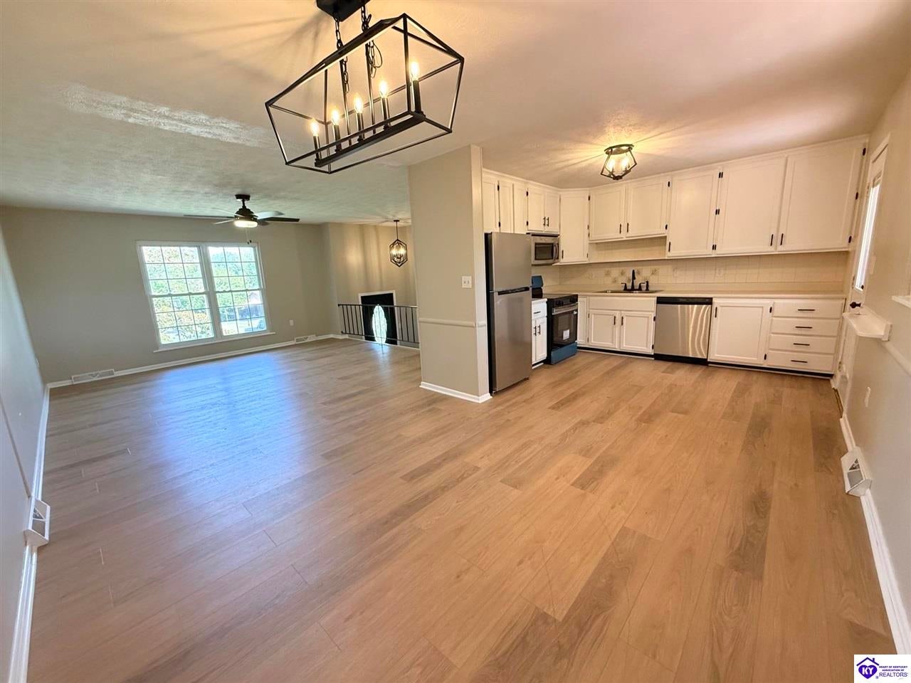 106 Churchill Drive - Photo 3