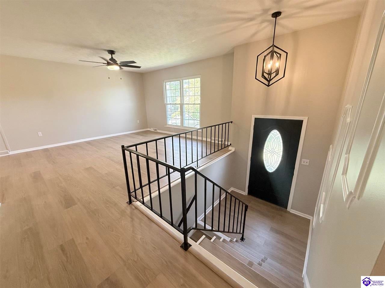 106 Churchill Drive - Photo 4