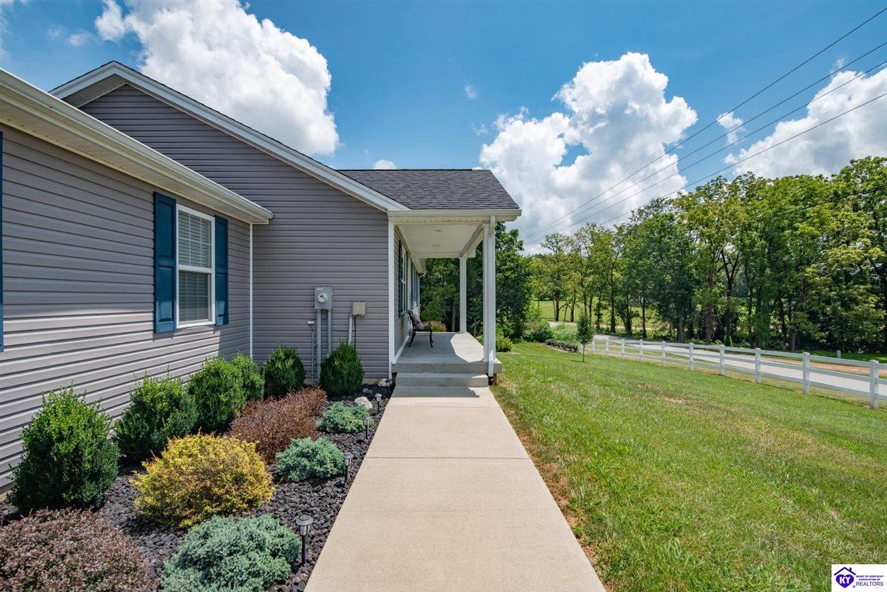1588 Cecilia Smiths Mill Road
