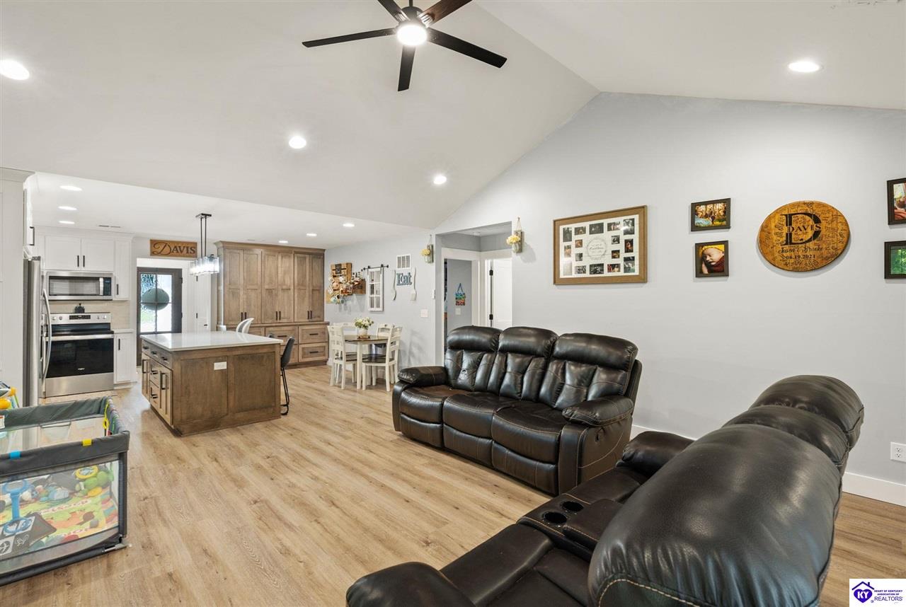 120 Cleo Drive - Photo 3