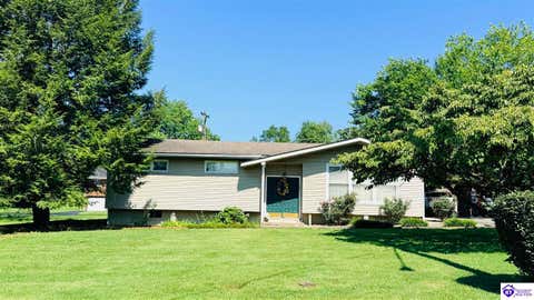 Photo of 124 Arlington Circle, Greensburg, KY 42743 (MLS # HK2603077)