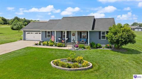 135 Hawk Landing, Campbellsville, KY 42718 - #: HK2602416