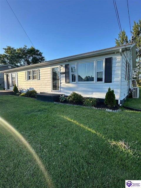 817 Page Street, Campbellsville, KY 42718 - #: HK2602277