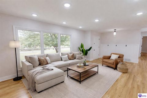 301 Edgewood Avenue, Elizabethtown, KY 42701 - #: HK25003251