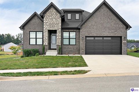 400 Ashwood Avenue, Elizabethtown, KY 42701 - #: HK25004096