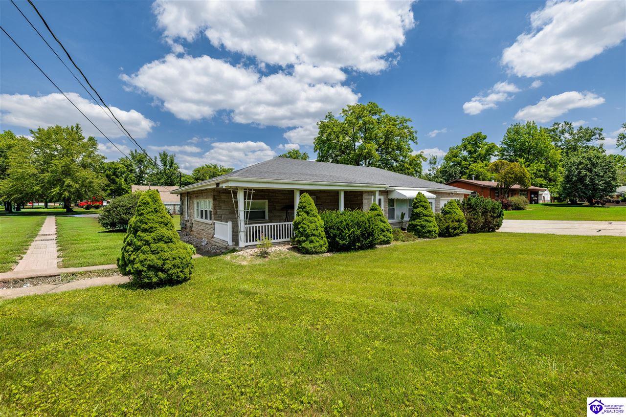828 W Elm Road