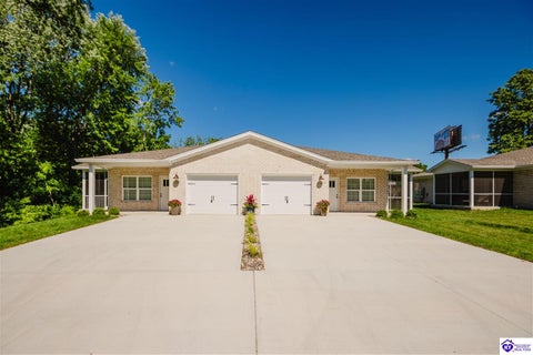 1100 N Main Street, Elizabethtown, KY 42701 - #: HK2602143