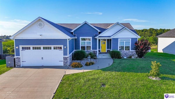 116 CARRIAGE HILLS LN, ELIZABETHTOWN, KY 42701 - Image e78d5926f3a6dcc94f8a7e84a1f521ba/2425157318