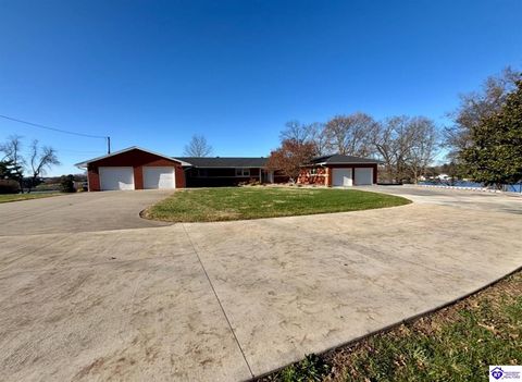 411 Lakeview Drive, Campbellsville, KY 42718 - #: HK25004995