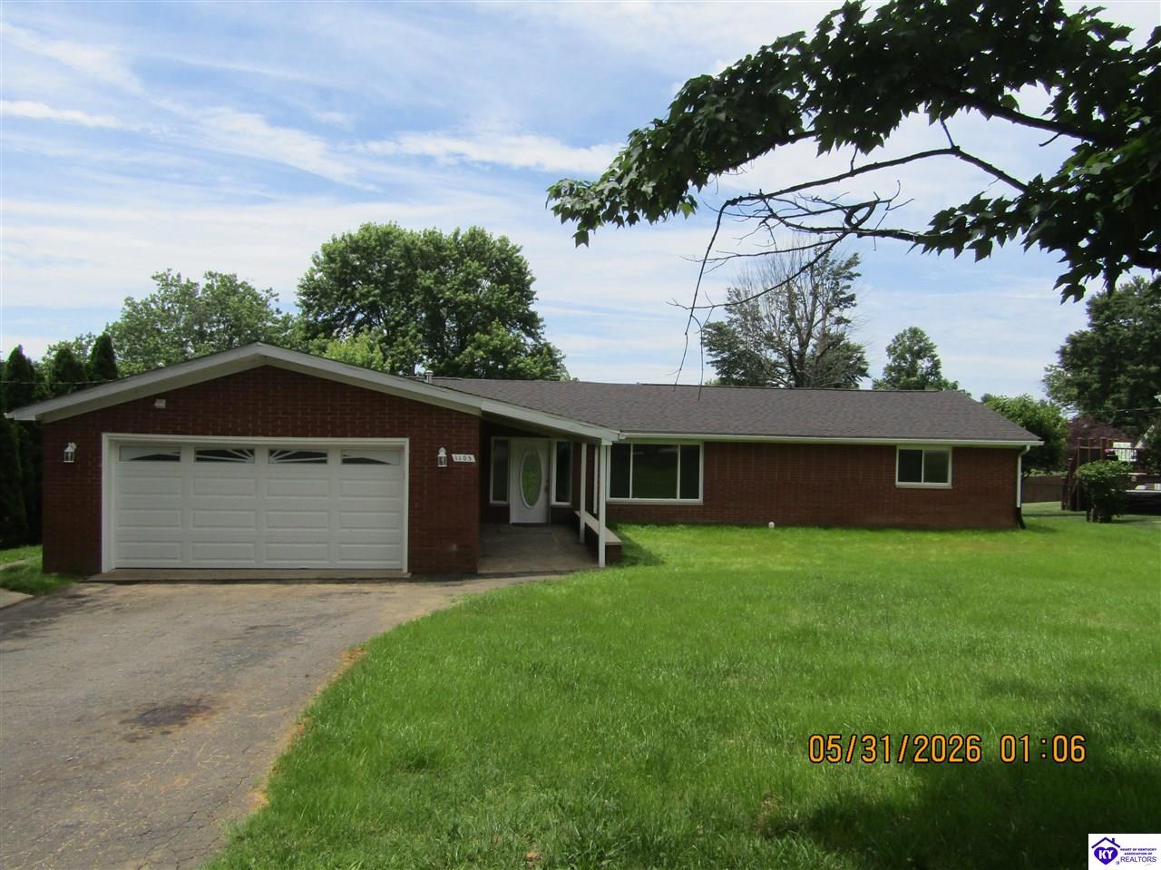 1105 Sherwood Drive