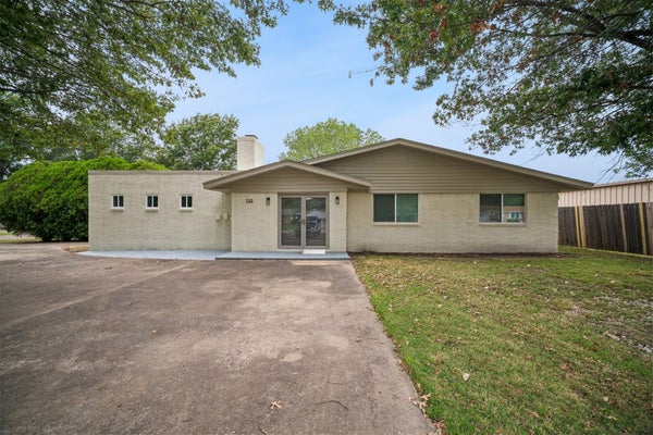 705 N MAIN ST, WAGONER, OK 74467 - Image 016253f3de6b7fdf7e2a874a82f3ed3a/2334302071