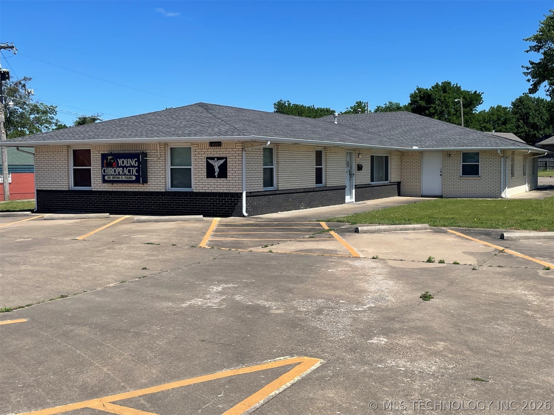 Photo 1 of 20 — 2602 Chandler Road, Muskogee, OK 74403