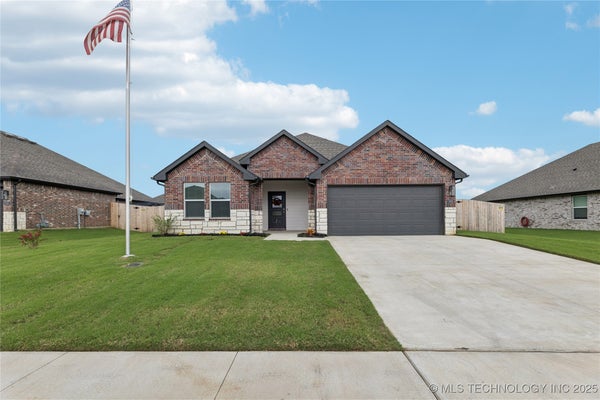 7402 E PITTSBURG CT, BROKEN ARROW, OK 74014 - Image 02426ed3473d2de9d7450ed5544493b2/921361802