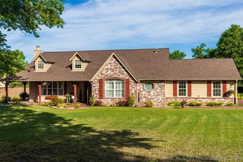 Photo of 7655 E Brit Drive, Claremore, OK 74019 (MLS # 2616097)