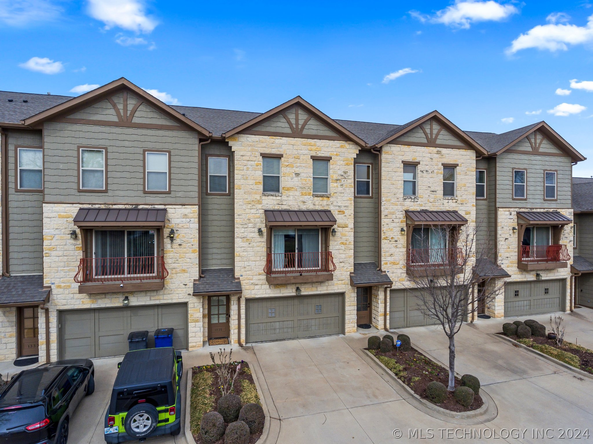 View Tulsa, OK 74105 townhome