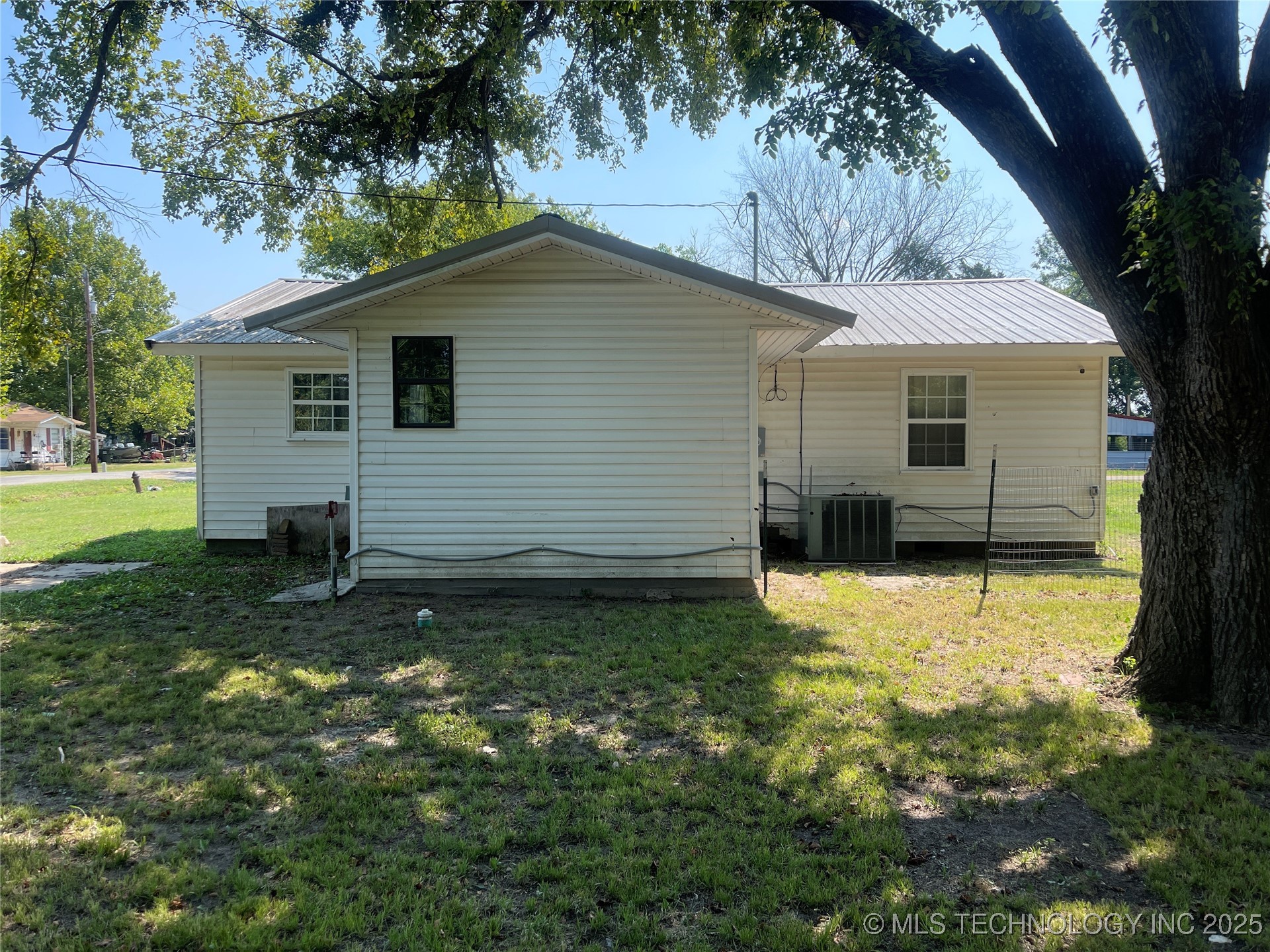 301 K Avenue