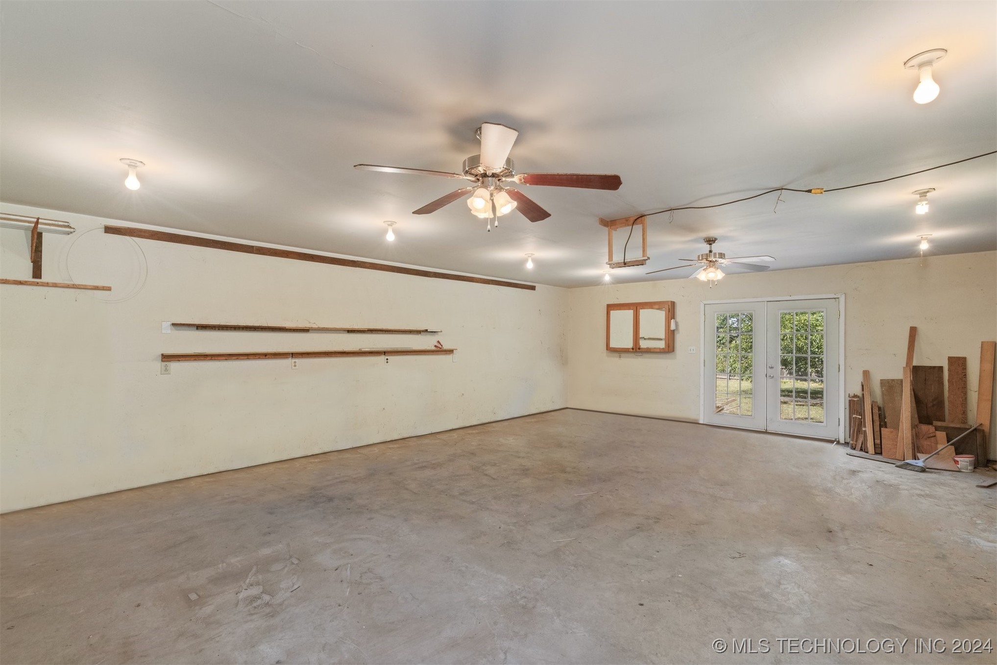 Photo 5 of 40 of 2415 Gary Avenue house