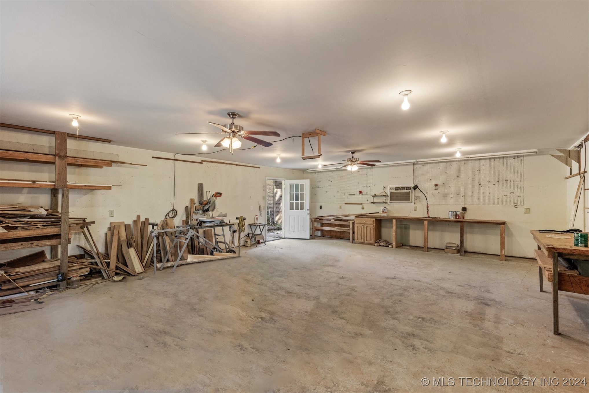 Photo 4 of 40 of 2415 Gary Avenue house