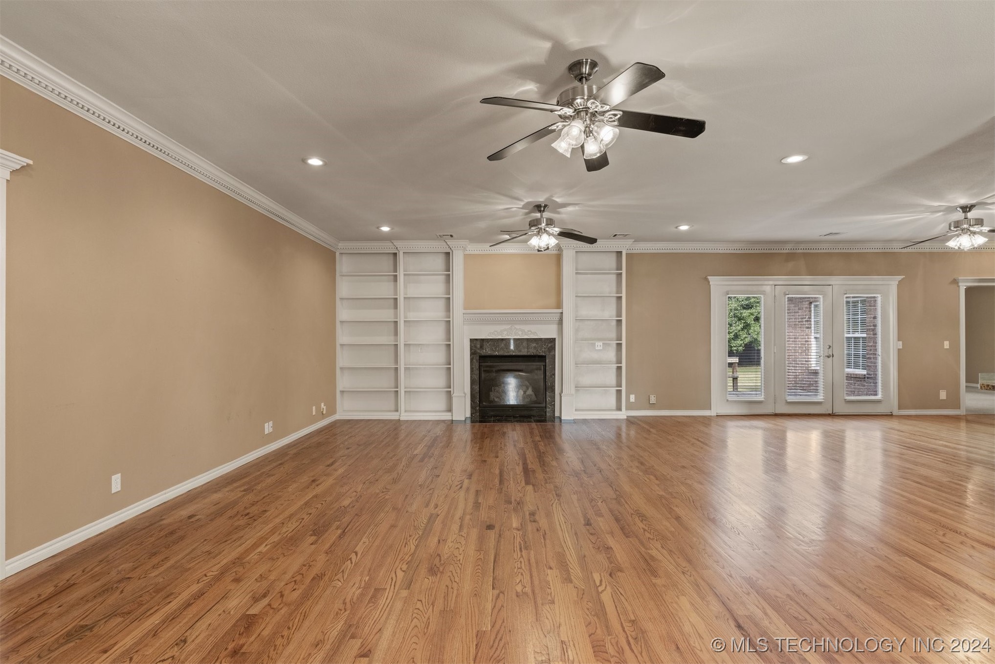 Photo 2 of 40 of 2415 Gary Avenue house