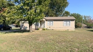 1023 N 13TH ST, COLLINSVILLE, OK 74021 - Image 0418a739a1d31c0fc00d6f4fbe372e50/1685227367