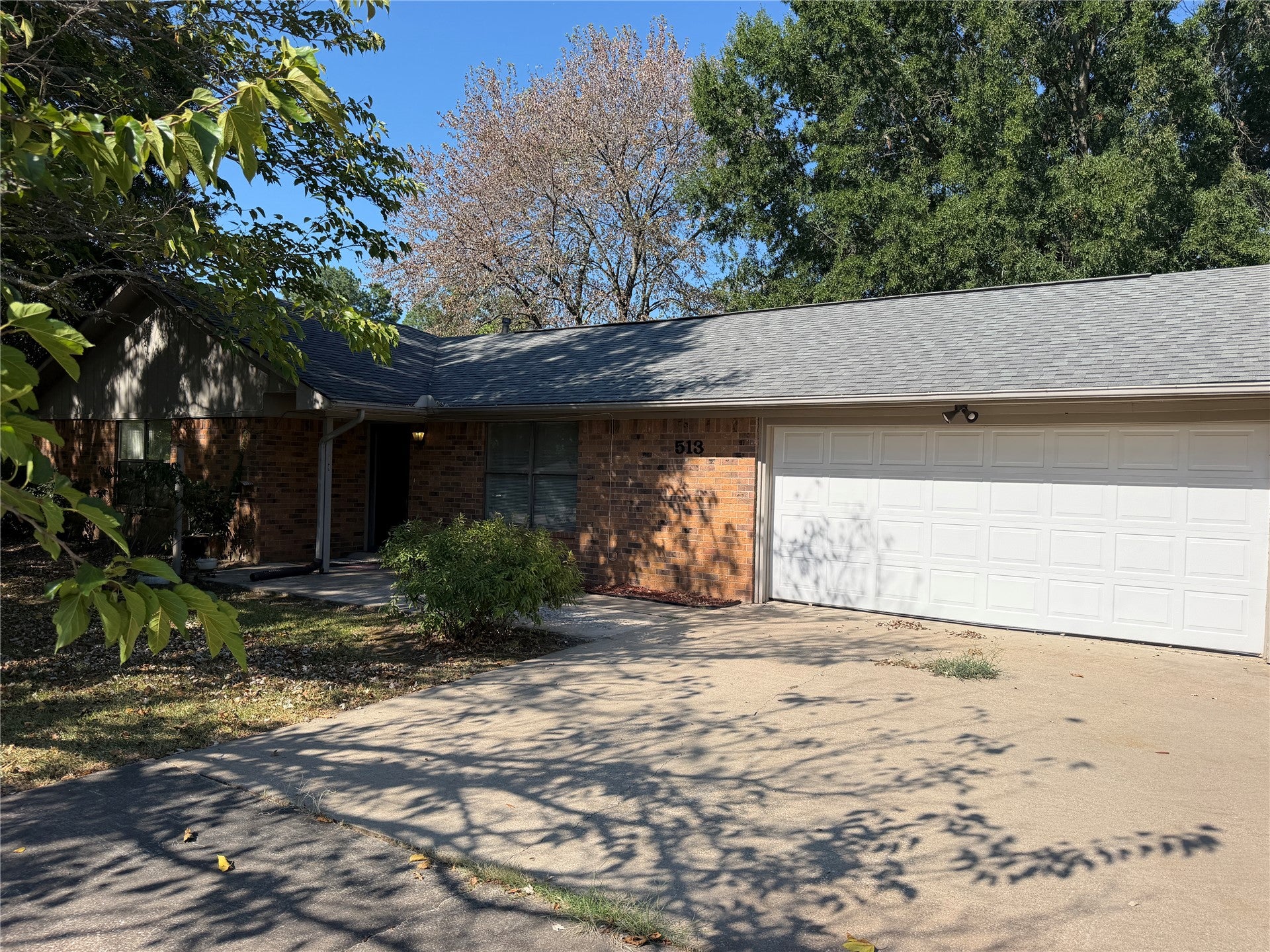 513 Meadowlark Lane