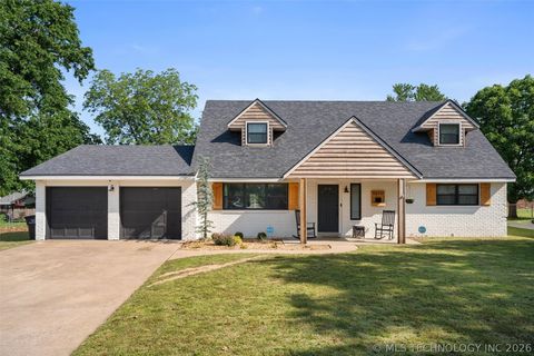 Photo of 5916 Cornell Drive, Bartlesville, OK 74006 (MLS # 2616075)