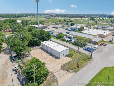10131 E 47th Place Tulsa OK 74146