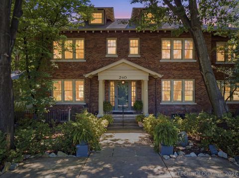 Photo of 240 Woodward Boulevard, Tulsa, OK 74114 (MLS # 2624857)