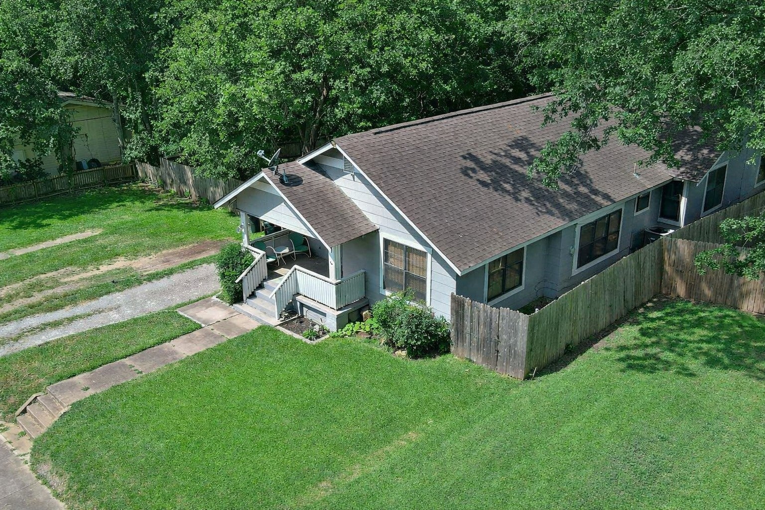 1103 N 5th