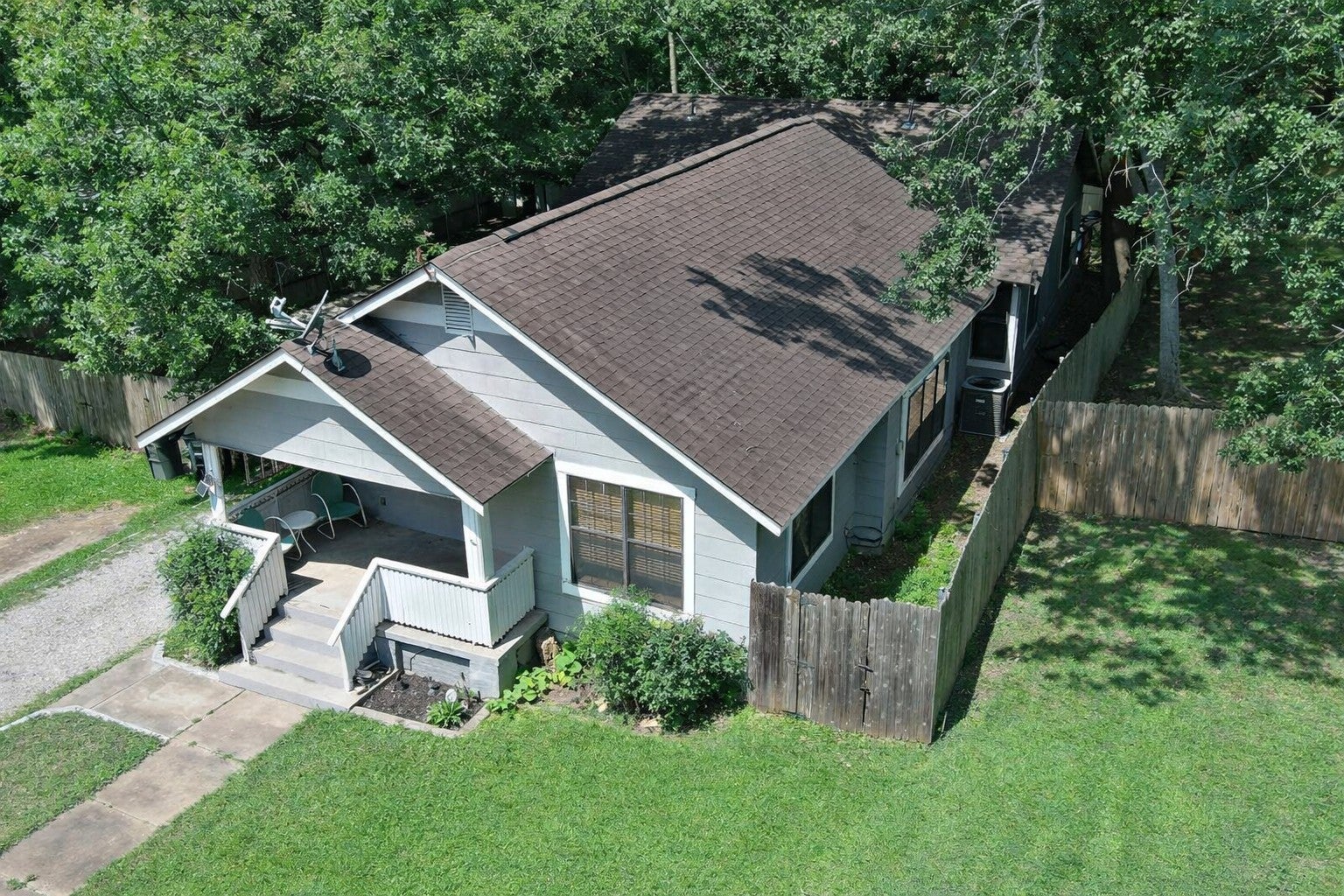 1103 N 5th