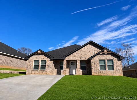 Photo of 100 Watch Hill Drive, Durant, OK 74701 (MLS # 2625093)