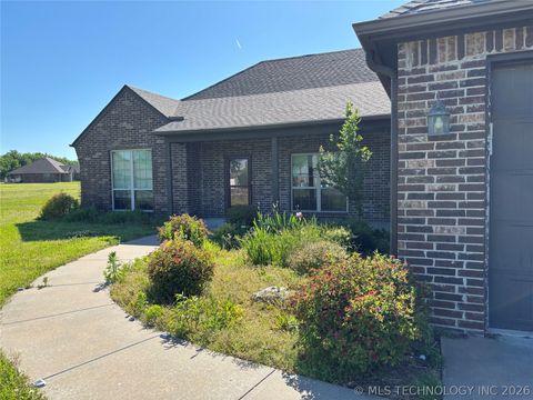 Photo of 10 Ranch Acres Road, Pryor, OK 74361 (MLS # 2616413)