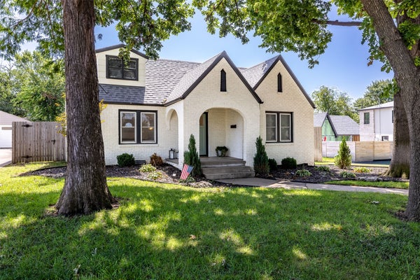1547 S COLUMBIA PL, TULSA, OK 74104 - Image 06d932918e96e5a415ab27c808aed51c/3444153207