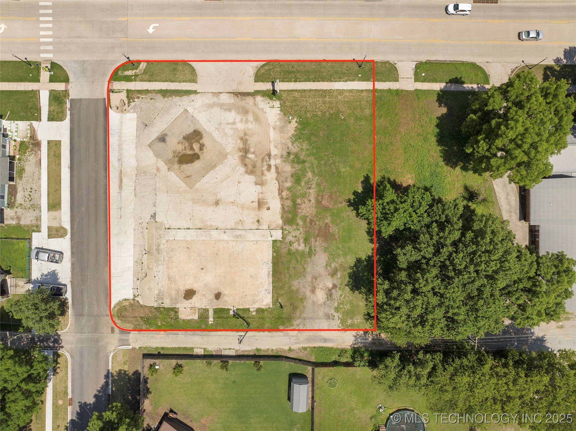 602 E Main Street