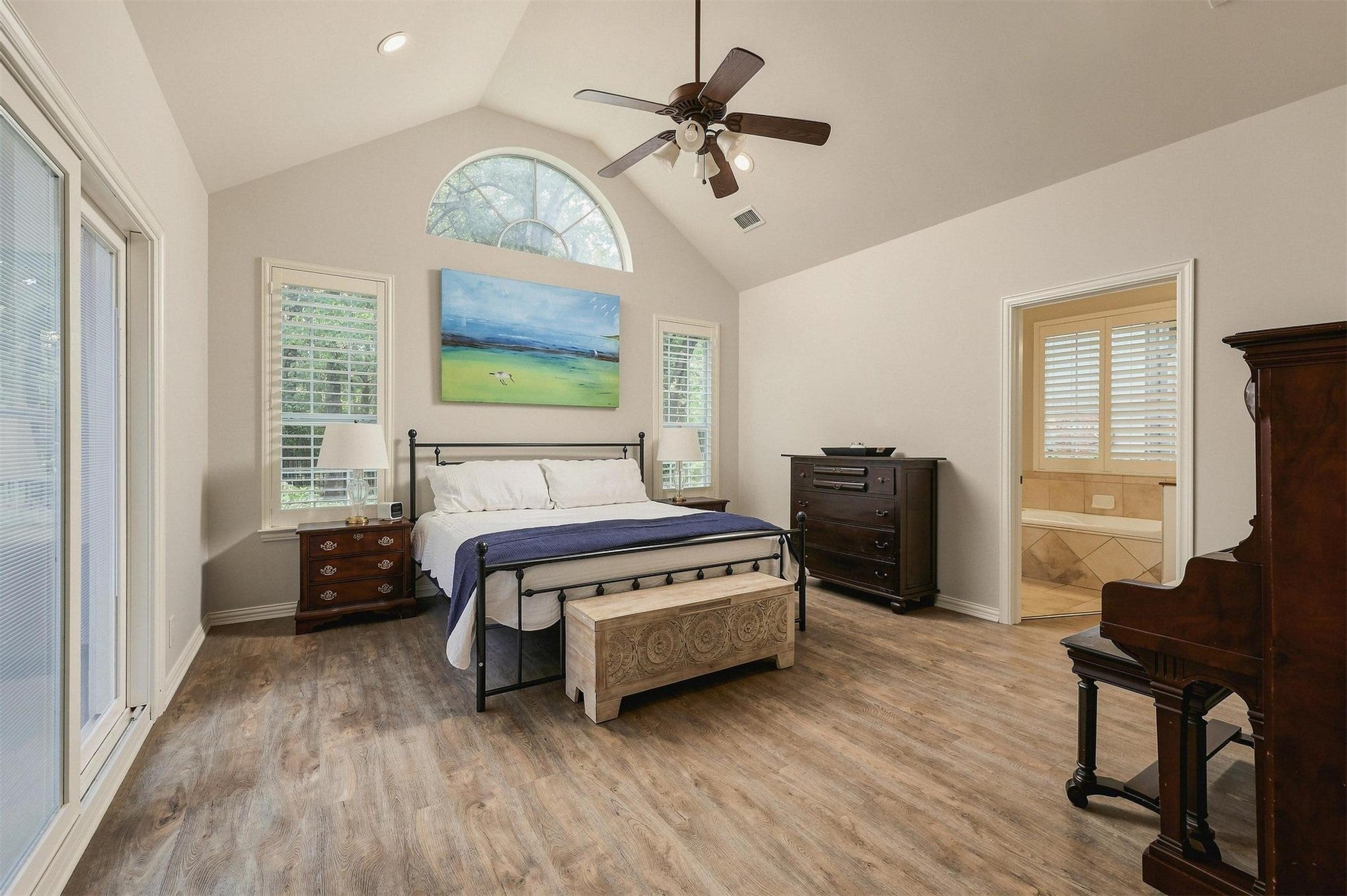 205 Thousand Oaks
