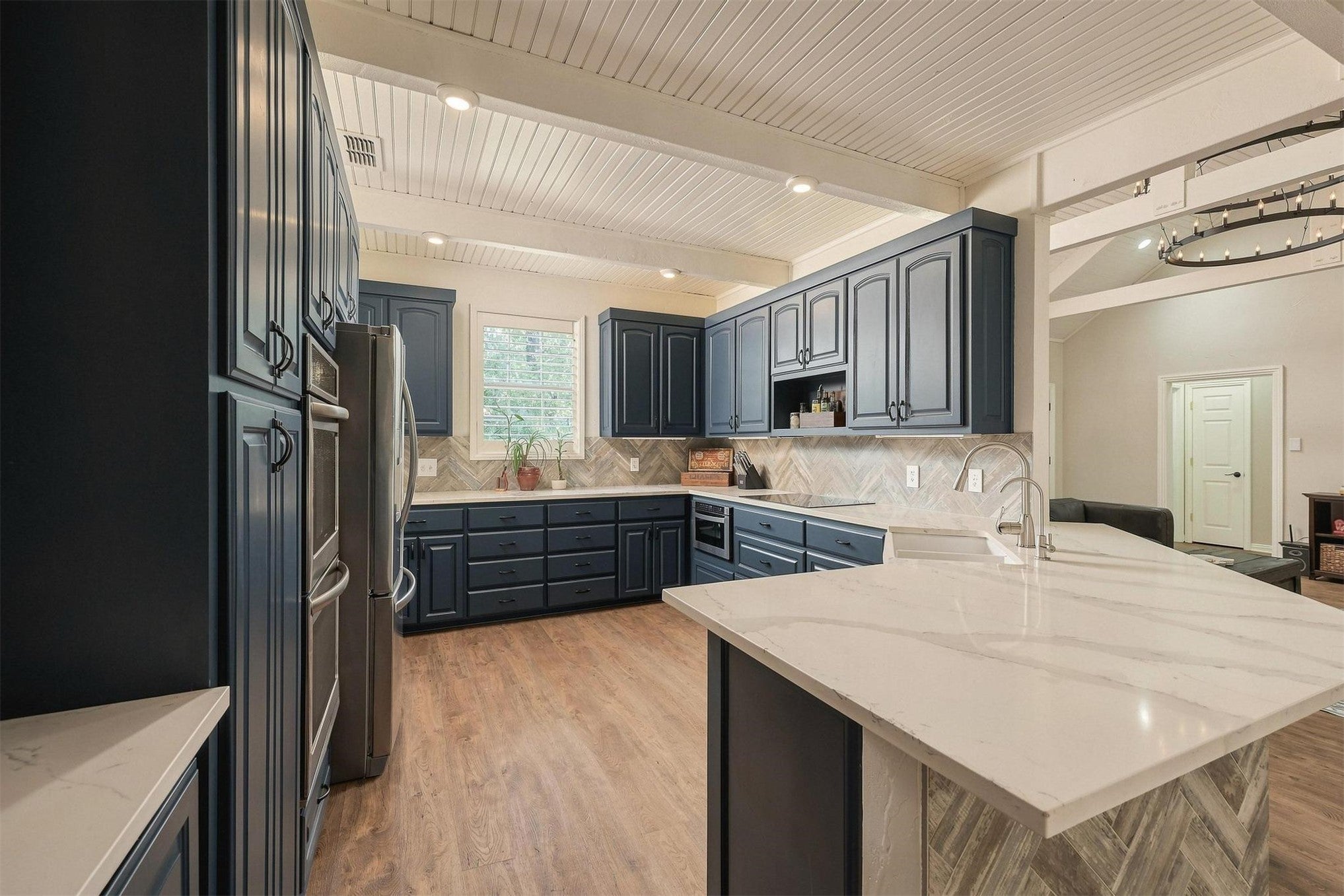 205 Thousand Oaks