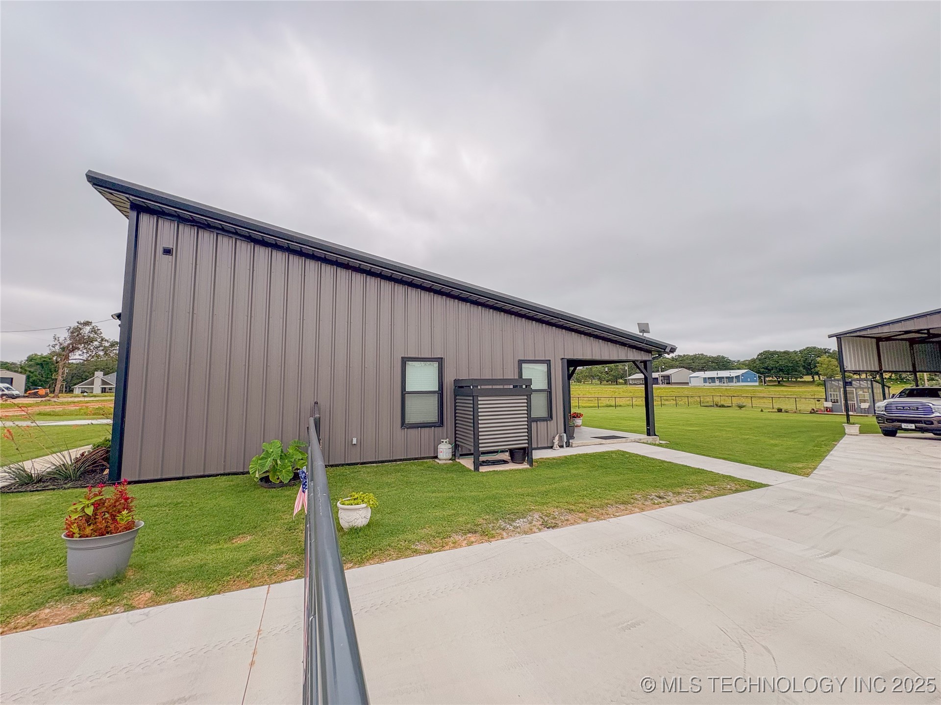 11870 Xander Lane