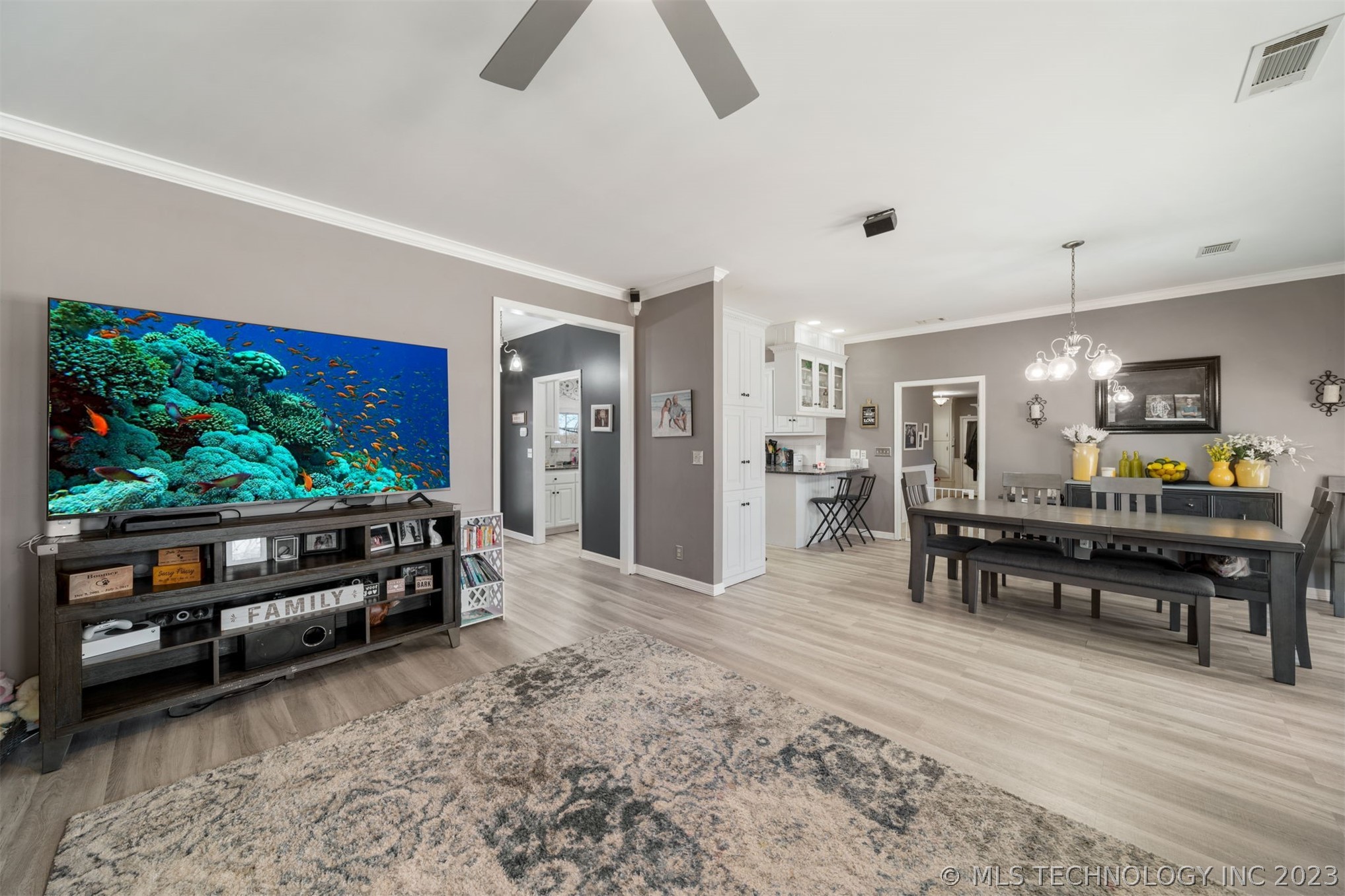 Photo 9 of 44 of 5907 S 164th Avenue house