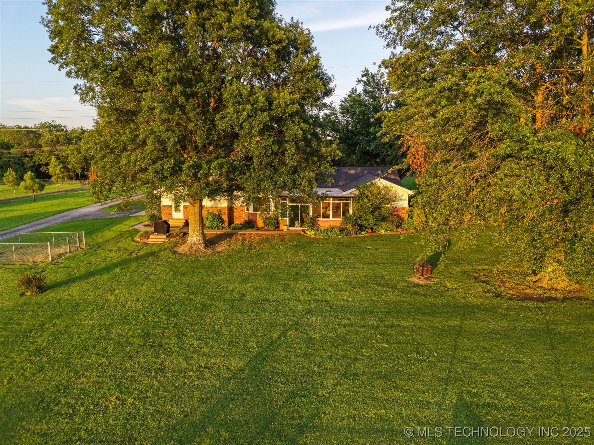 3465 N 205 Road