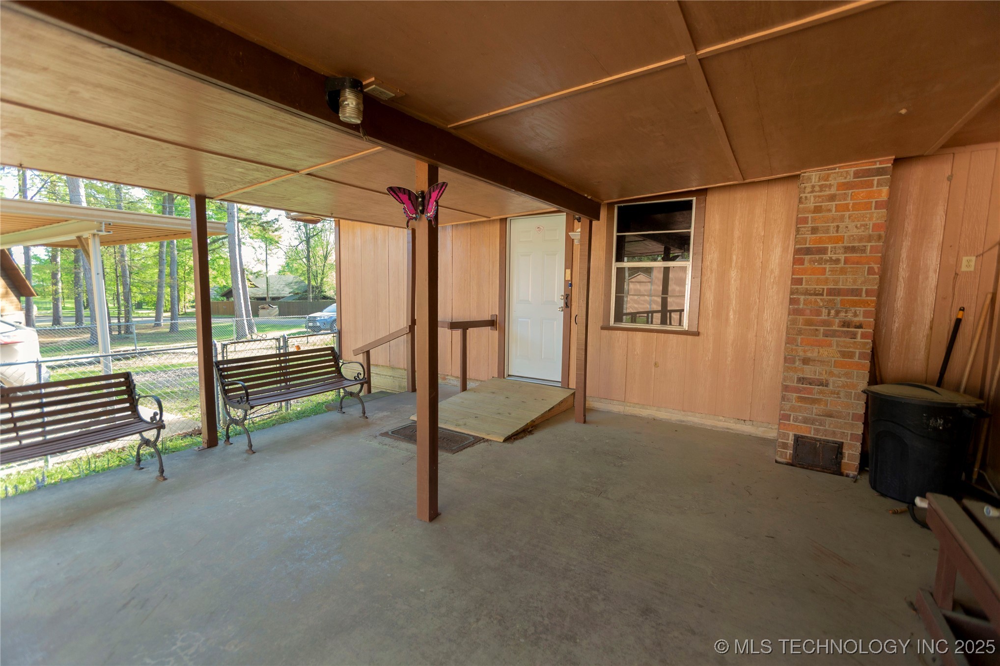 612 W Circle Drive