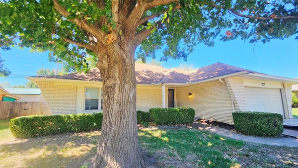 1212 S WALNUT AVE, BROKEN ARROW, OK 74012 - Image 085bd094cd94a12165b09d0d5a7be3de/4086035348