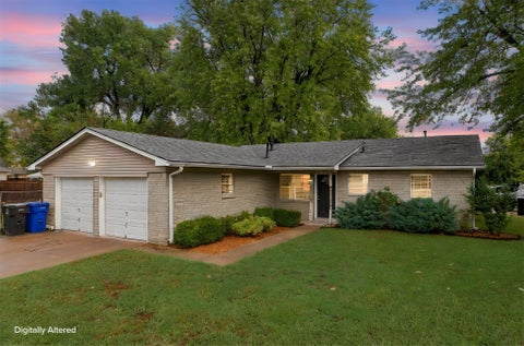 Photo of 1947 S Fern Avenue, Broken Arrow, OK 74012 (MLS # 2637806)