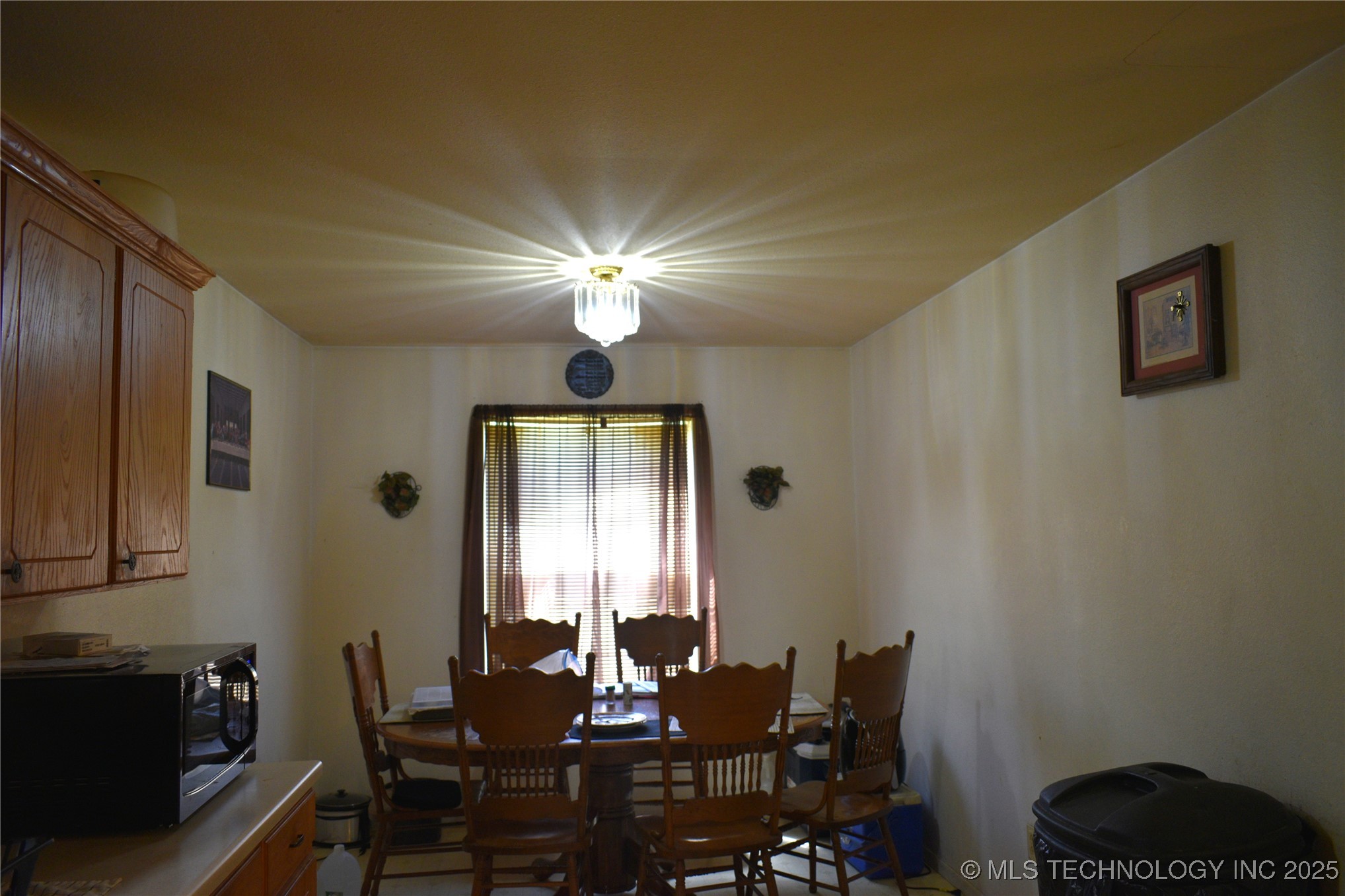 708 W Sterret Street