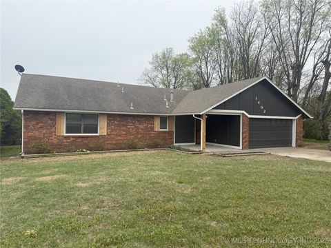1402 SE 9th Street, Wagoner, OK 74467 - MLS#: 2514966
