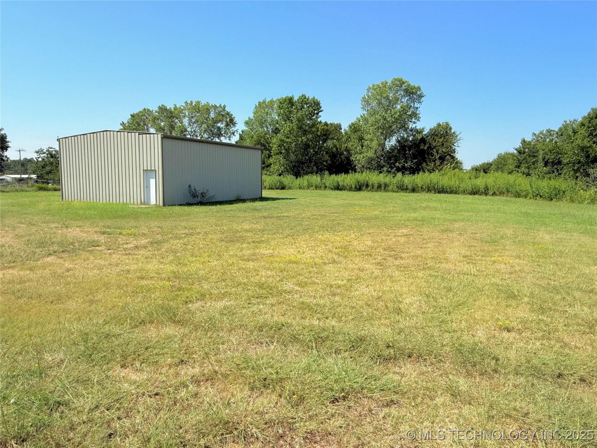 Photo 1 of 4 — 00 Case, Ardmore, OK 73401