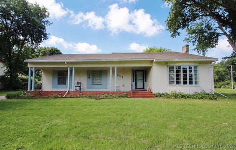 Photo of 1504 E 7th Street, Okmulgee, OK 74447 (MLS # 2622085)