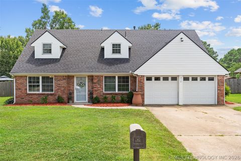 Photo of 5115 Parsons Drive, Bartlesville, OK 74006 (MLS # 2625315)