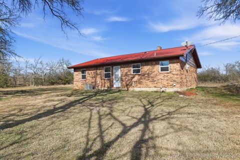 208 SW Railroad Fort Towson OK 74735